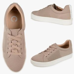 Journee Collection sneakers